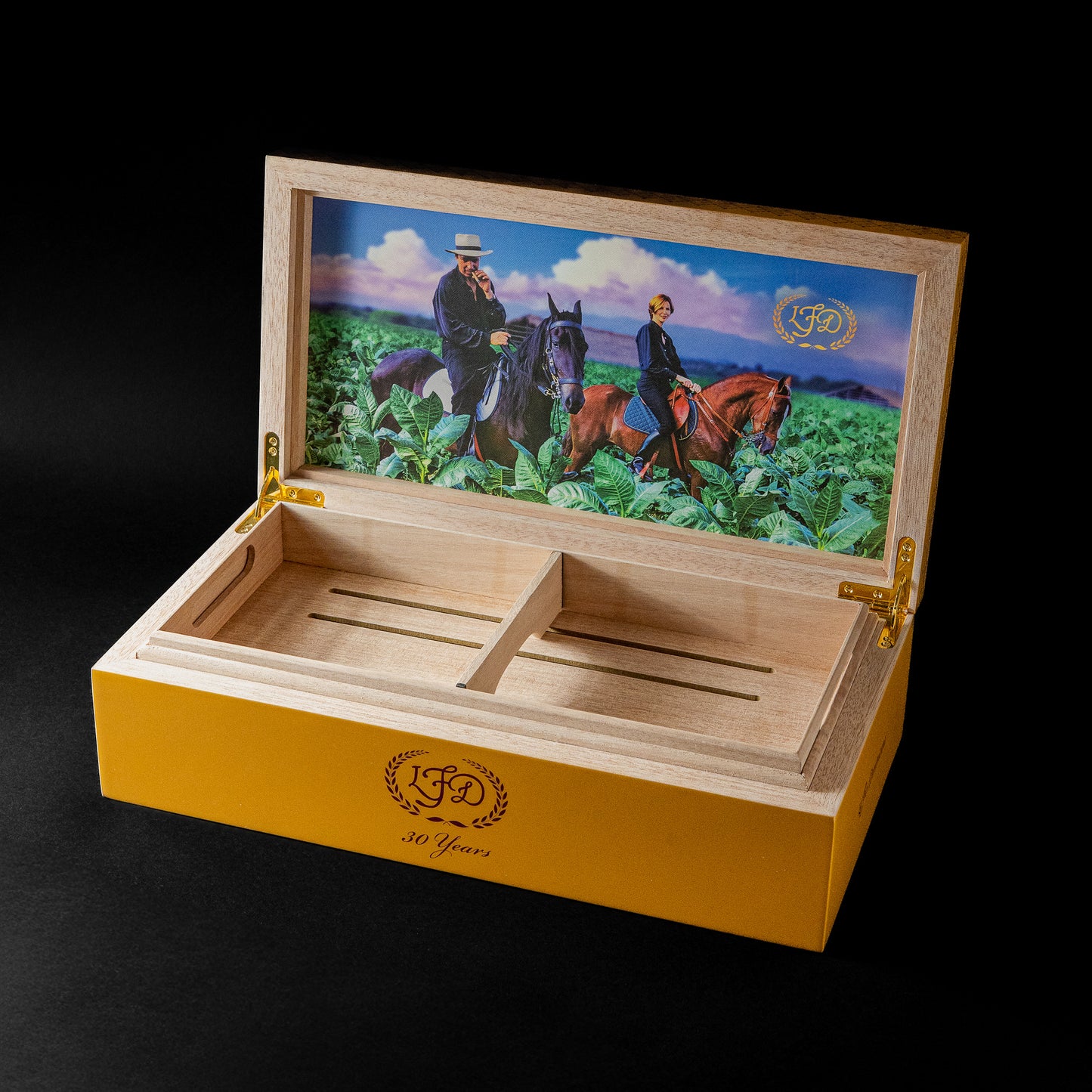 LA FLOR DOMINICANA 30TH ANNIVERSARY HUMIDOR