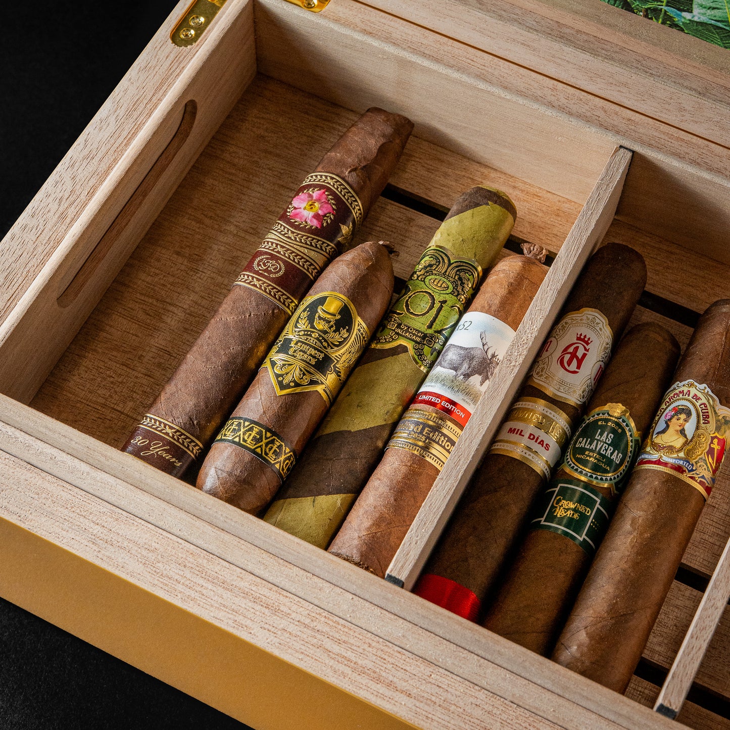 LA FLOR DOMINICANA 30TH ANNIVERSARY HUMIDOR