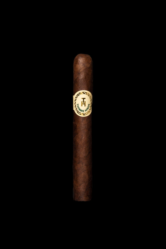 THOMAS HINDS NICARAGUAN SHORT CHURCHILL MADURO